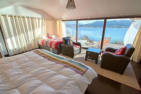 Uros Titicaca Lodge