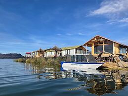 Uros Titicaca Lodge
