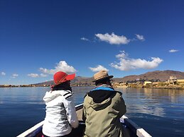 Uros Titicaca Lodge