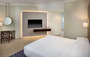 Beach Rotana All Suites