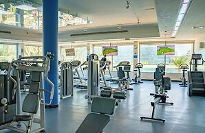 Beach Rotana All Suites