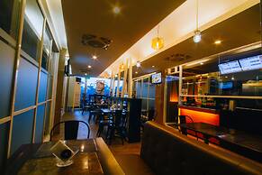 JJ Midcity Inn