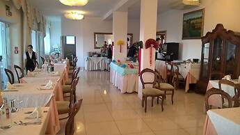 Dea Hotel