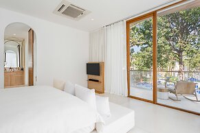 SALA Samui Chaweng Beach Resort
