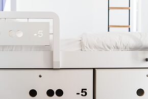 Cocoon City Hostel