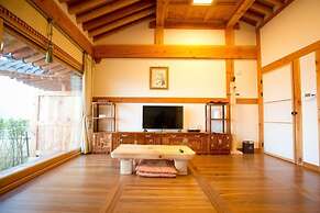 Hanok Hotel Odongjae