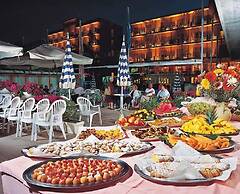 Mayflower Beach Hotel