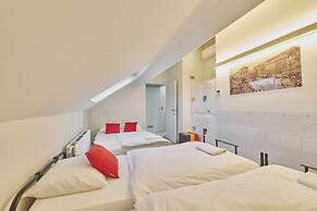 The Legacy by 2GO4 City Center