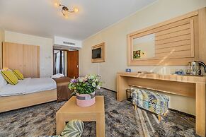 Faleza Hotel by Vega
