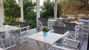 Akrogiali Hotel