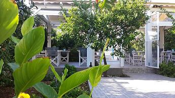 Akrogiali Hotel
