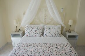 Akrogiali Hotel