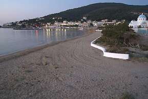 Akrogiali Hotel
