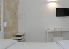 LAMIA Room Rentals