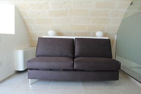 LAMIA Room Rentals
