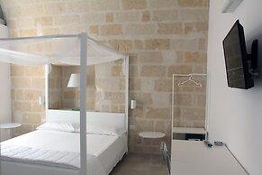 LAMIA Room Rentals