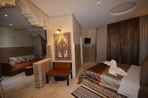 Hotel Pyramides
