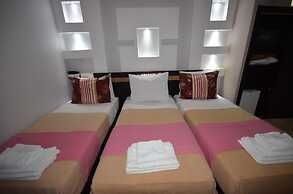 Hotel Pyramides
