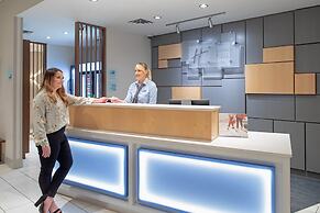 Holiday Inn Express & Suites Sterling by IHG