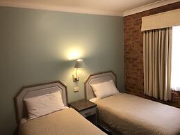 The Crossing Motel