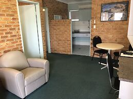 The Crossing Motel