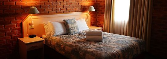 The Crossing Motel