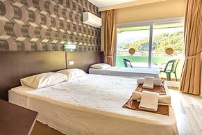 Green Gold Hotel