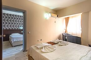 Green Gold Hotel