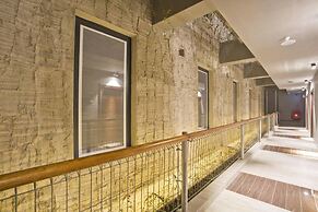 M+ Boutique Hotel