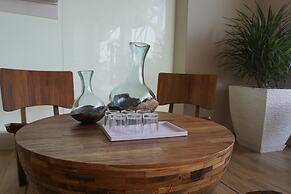 M+ Boutique Hotel
