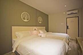 M+ Boutique Hotel