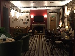 The Fountain Inn
