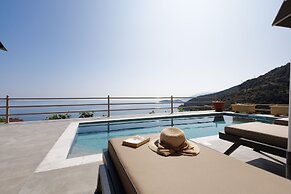 Blue Horizon Suites
