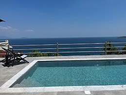 Blue Horizon Suites