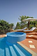 Blue Horizon Suites