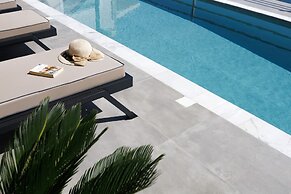 Blue Horizon Suites