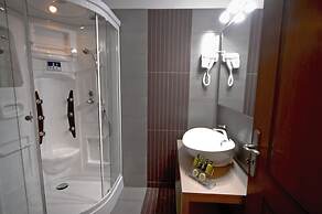 Blue Horizon Suites