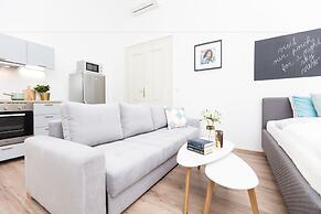 CHILL Apartments