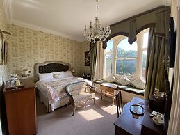 Rossington Hall