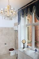 Rossington Hall