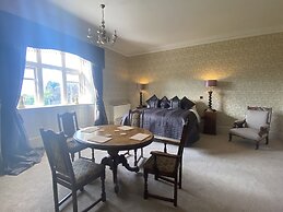 Rossington Hall