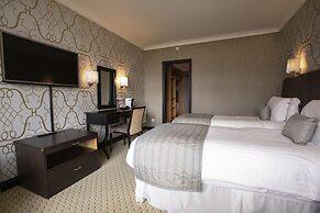 The Lincoln Hotel