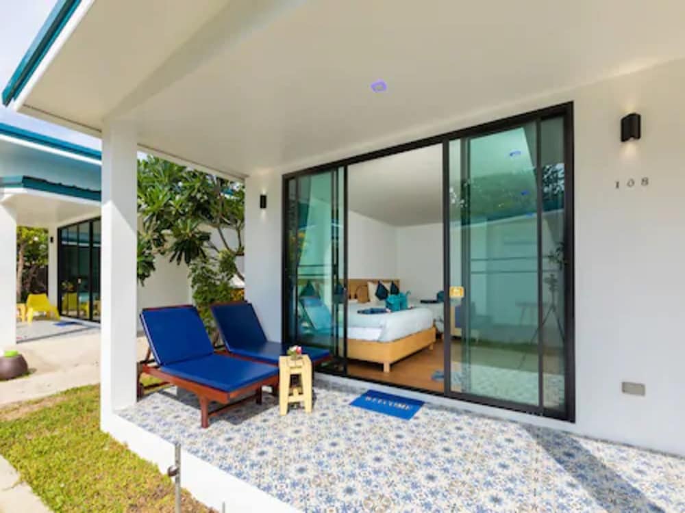 Paradise Resort PHI PHI