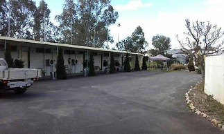 Donald Riverside Motel