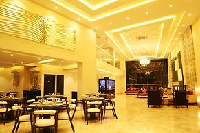 The Flora Grand