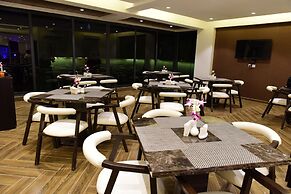 The Flora Grand