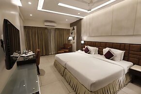 The Flora Grand