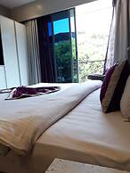 The Flora Grand
