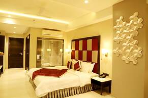 The Flora Grand