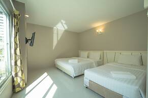 Hotel B